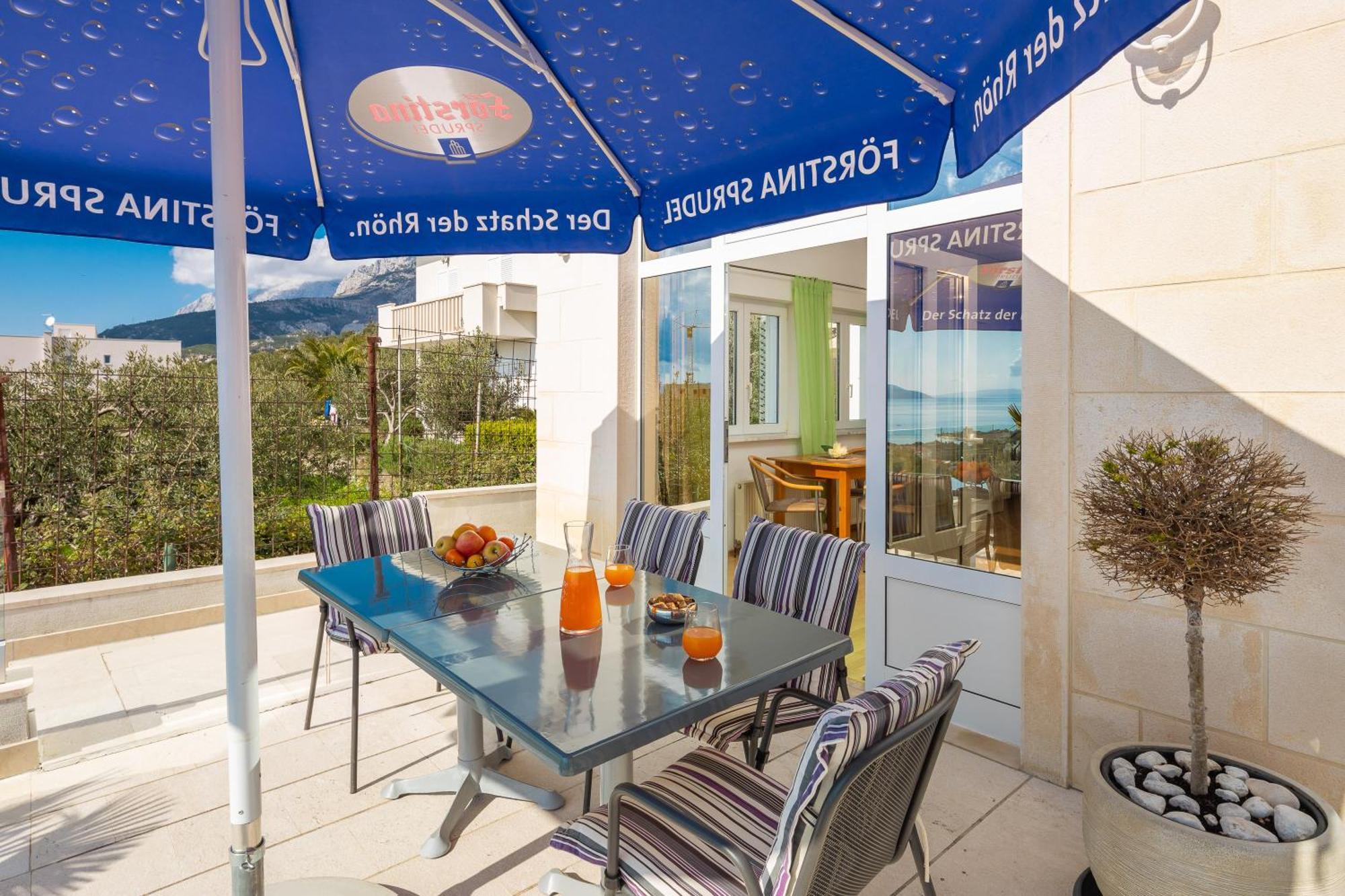 Ruza Appartement Makarska