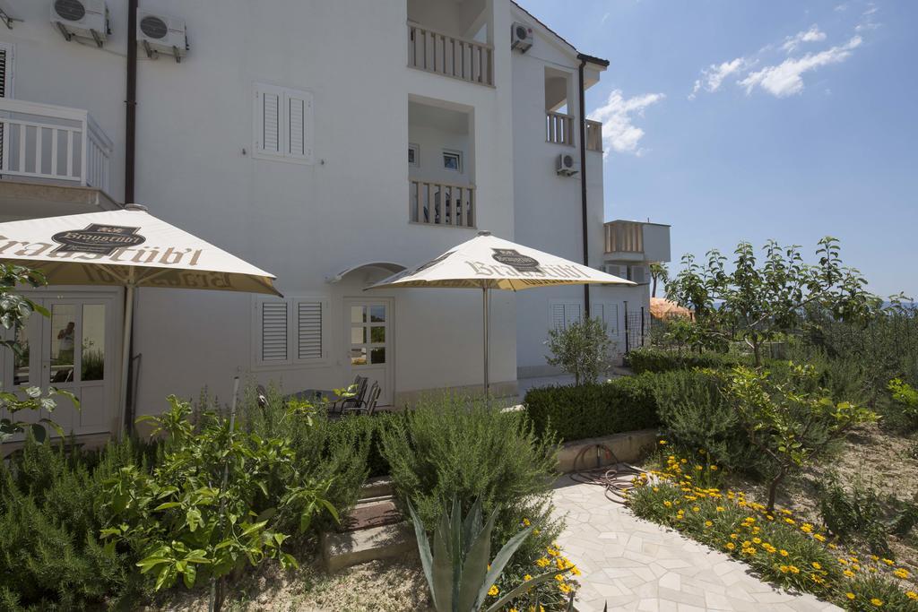 Ruza Makarska